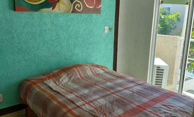 VENTA ¡Departamento en Marina Diamante! 2 recámaras, 1 baño, cocina integral, patio, 1er nivel, condominio con alberca. ¡Ideal para vacacionar!