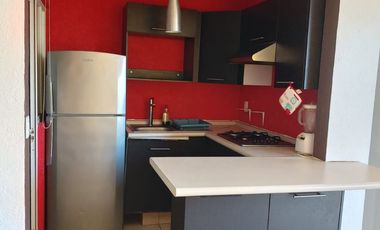 VENTA ¡Departamento en Marina Diamante! 2 recámaras, 1 baño, cocina integral, patio, 1er nivel, condominio con alberca. ¡Ideal para vacacionar!