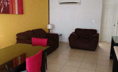 VENTA ¡Departamento en Marina Diamante! 2 recámaras, 1 baño, cocina integral, patio, 1er nivel, condominio con alberca. ¡Ideal para vacacionar!