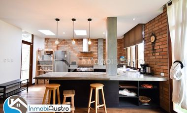 Challuabamba, Venta de Hermosa Casa Estilo Rústico Moderno