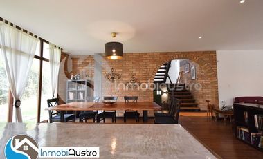 Challuabamba, Venta de Hermosa Casa Estilo Rústico Moderno