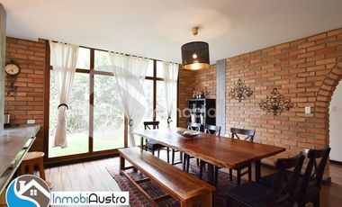 Challuabamba, Venta de Hermosa Casa Estilo Rústico Moderno