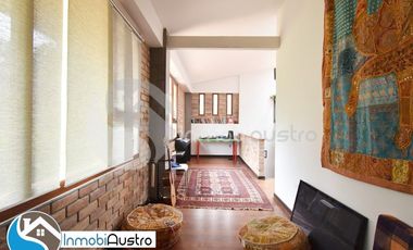 Challuabamba, Venta de Hermosa Casa Estilo Rústico Moderno