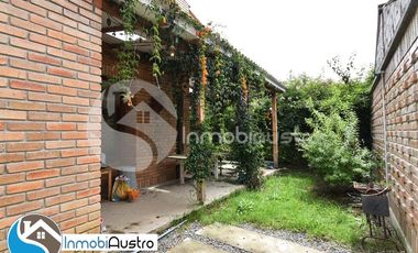 Challuabamba, Venta de Hermosa Casa Estilo Rústico Moderno