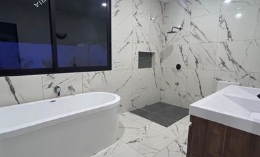 Casa nueva en venta de 1 piso frente a parque con alberca al norte de Mérida