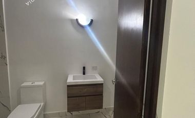 Casa nueva en venta de 1 piso frente a parque con alberca al norte de Mérida