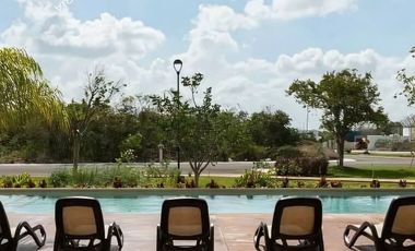 Casa nueva en venta de 1 piso frente a parque con alberca al norte de Mérida