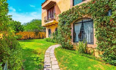 Joya de San Miguel: Casa Kali, Colonial con Jardín Privado
