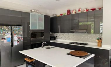 For Sale: House & Lot located at Paseo de Magallanes