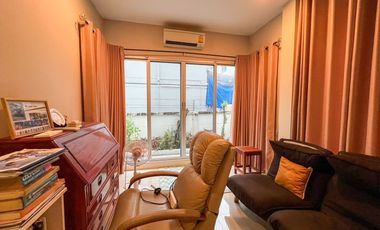 Guaranteed profit when you buy this home! Next to Wellington College and close to golf courses! For sale: Bangkok Boulevard Rama 9–Srinakarin.