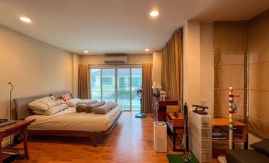 Guaranteed profit when you buy this home! Next to Wellington College and close to golf courses! For sale: Bangkok Boulevard Rama 9–Srinakarin.