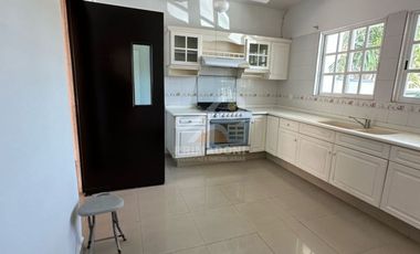Casa en Venta en Residencial La Hacienda – Atrás de Costco