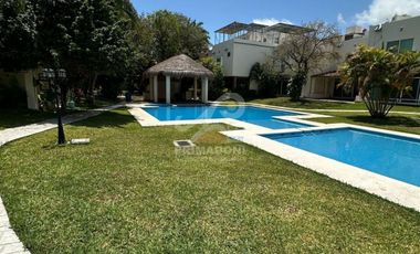 Casa en Venta en Residencial La Hacienda – Atrás de Costco