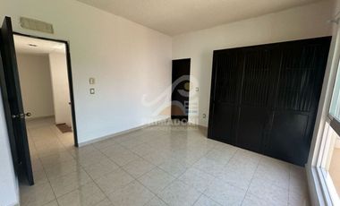 Casa en Venta en Residencial La Hacienda – Atrás de Costco