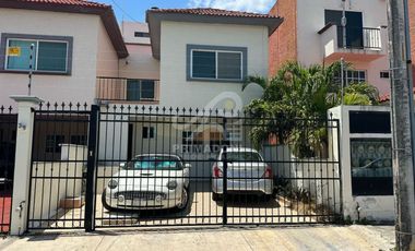 Casa en Venta en Residencial La Hacienda – Atrás de Costco