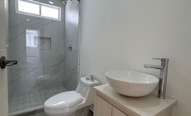 CASA EN RENTA CERCA DEL AEROPUERTO DE TOLUCA Y PARQUE INDUSTRIAL ALAMEDA 2000