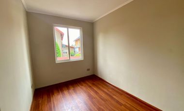 Pasaje El Macizo Poniente 3565