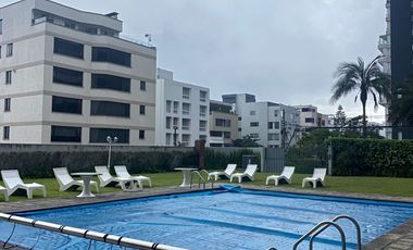 Departamento de renta o venta sector González Suárez, 2 dorms con baño, preciosa vista a la ciudad
