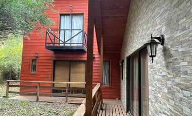 Casa cabaña urbano Los Lleuques turístico Termas de Chillán
