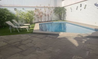 VENDO LINDA CASA DE 326.77M2 FRENTE A PARQUE - MONTERRICO - SÚPER OPORTUNIDAD
