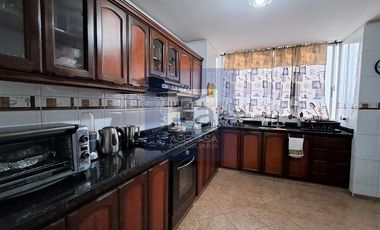 VENTA EXCELENTE APTO INTERLAGOS BOLARQUI