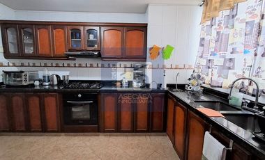 VENTA EXCELENTE APTO INTERLAGOS BOLARQUI