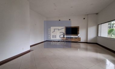 VENTA EXCELENTE APTO INTERLAGOS BOLARQUI