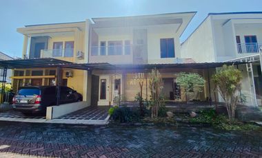 DIJUAL RUMAH MEWAH 2 LANTAI DEKAT SMA BABARSARI SETURAN