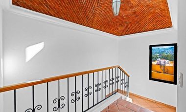 Casa Tres, Casa de Estilo Mexicano-Contemporáneo
