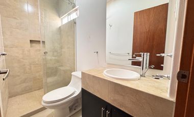 Casa en Renta en Pedregal II con amplio jardín.