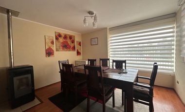 Encantadora casa en venta en sector vista el volcán