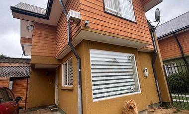 Encantadora casa en venta en sector vista el volcán