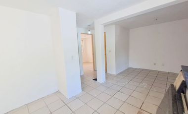 Ubicación Privilegiada: Casa de 2 Recámaras Cerca de Todo