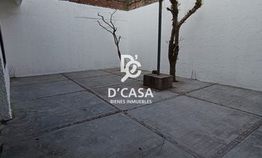 Excelente casa en renta en Jardines