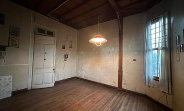 VENTA HERMOSA CASONA CONSTRUCCION  FINES SIGLO XIX ESTILO INGLES CON GRANDES GALERIAS Y CORREDORES PROPIOS DE LA EPOCA