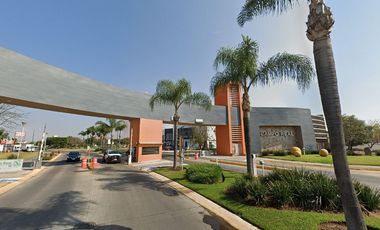 VENTA DE CASA GRANDE EN CAMPO DUQUE, FRACC CAMPO REAL, ZAPOPÁN, JALISCO