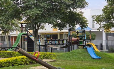 SE VENDE CASA EN EL CASTILLO, CONJUNTO CERRADO EN JAMUNDI