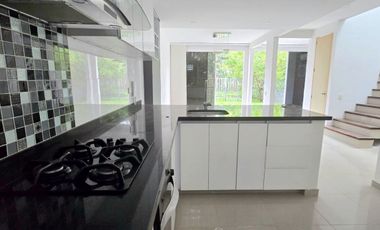 SE VENDE CASA EN EL CASTILLO, CONJUNTO CERRADO EN JAMUNDI