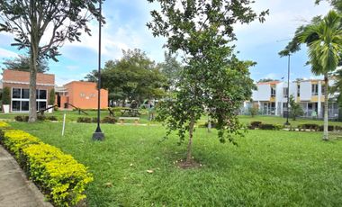 SE VENDE CASA EN EL CASTILLO, CONJUNTO CERRADO EN JAMUNDI