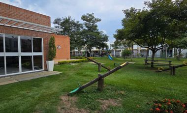 SE VENDE CASA EN EL CASTILLO, CONJUNTO CERRADO EN JAMUNDI