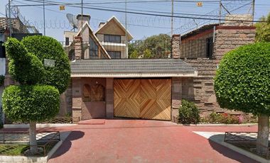 LINDA CASA EN LOMAS ESTRELLA