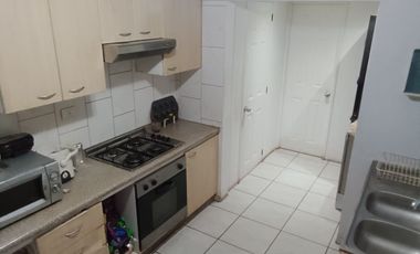 Acogedora Casa de 4D-3B-2E en Villa Jardines de Santa María, Maipú.