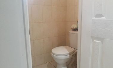 Acogedora Casa de 4D-3B-2E en Villa Jardines de Santa María, Maipú.