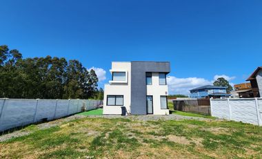Hermosa Casa En Punta De Parra, Tomé - Ibacache Propiedades