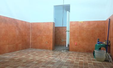 SE RENTA LOCAL COMERCIAL Ubicado a pie de calle | Zona con flujo peatonal