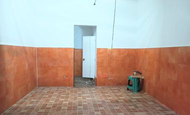 SE RENTA LOCAL COMERCIAL Ubicado a pie de calle | Zona con flujo peatonal