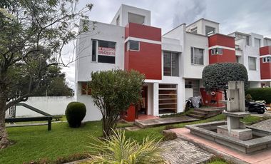 Casa en venta, sector Mena del Hierro - Quito