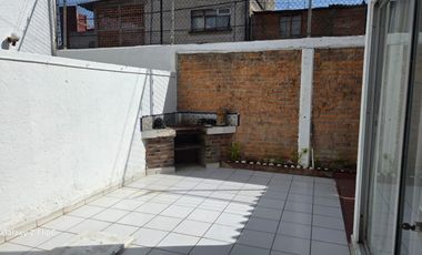 Iluminada casa con excelentes espacios lista para habitar atrás de Prepa 1