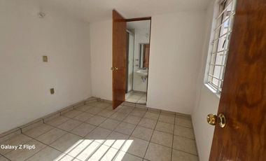 Iluminada casa con excelentes espacios lista para habitar atrás de Prepa 1