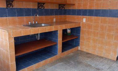 Vendo amplia casa con apartaestudio en Lagos I -AMB